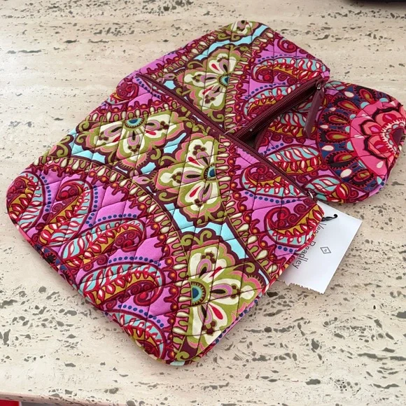 Vera Bradley Cosmetic Trio Resort Medallion - Picture 3 of 3